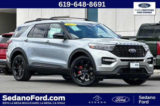 2023 Ford Explorer ST 4WD photo