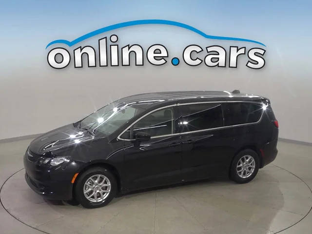 2023 Chrysler Voyager LX FWD photo