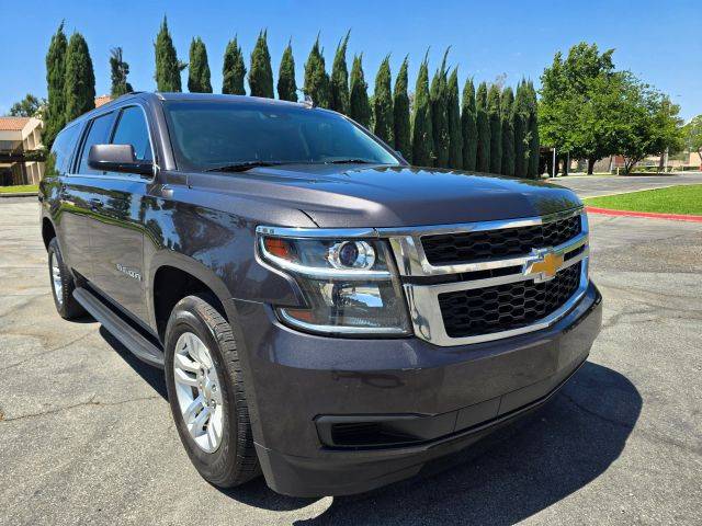 2017 Chevrolet Suburban LT RWD photo