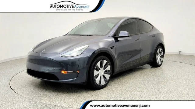 2022 Tesla Model Y Long Range AWD photo