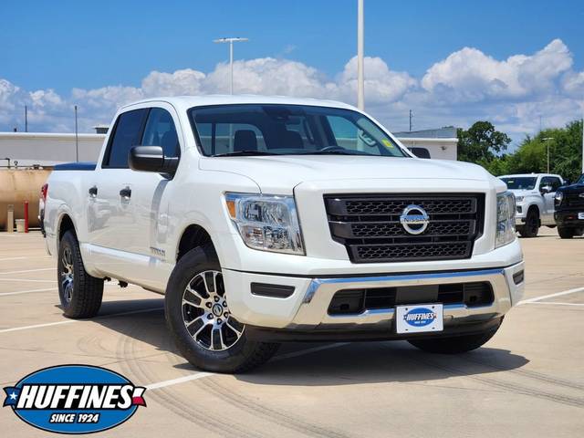 2022 Nissan Titan SV RWD photo