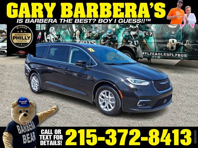 2023 Chrysler Pacifica Minivan Touring L FWD photo