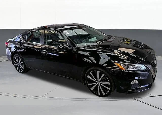 2022 Nissan Altima 2.5 SR FWD photo