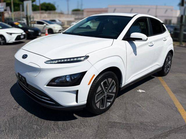 2022 Hyundai Kona SEL FWD photo