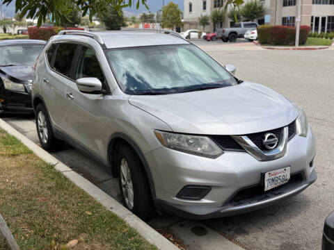 2016 Nissan Rogue SV FWD photo