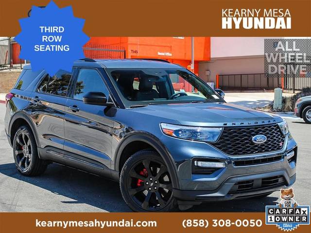 2023 Ford Explorer ST 4WD photo