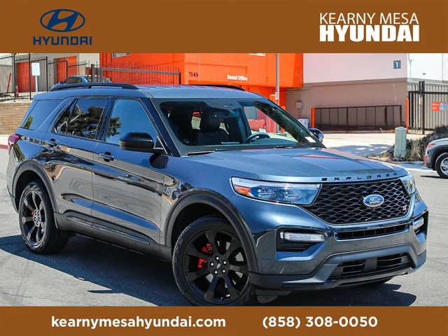 2023 Ford Explorer ST 4WD photo