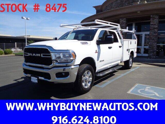 2023 Ram 3500 Big Horn 4WD photo