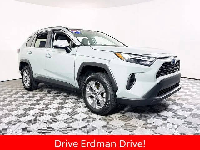 2023 Toyota RAV4 Hybrid XLE AWD photo
