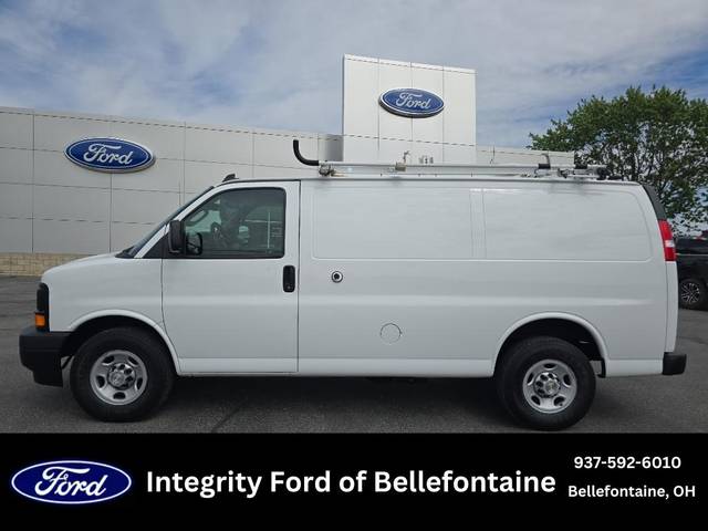 2017 Chevrolet Express Cargo  RWD photo