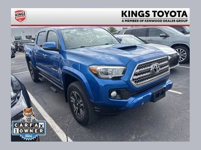 2016 Toyota Tacoma TRD Sport 4WD photo