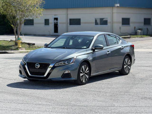 2021 Nissan Altima 2.5 SV FWD photo