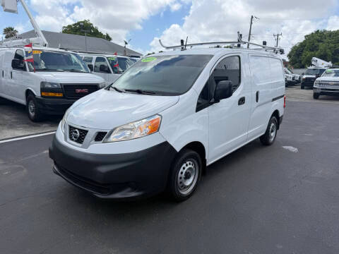 2015 Nissan NV200 S FWD photo