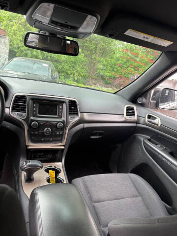 2015 Jeep Grand Cherokee Laredo 4WD photo