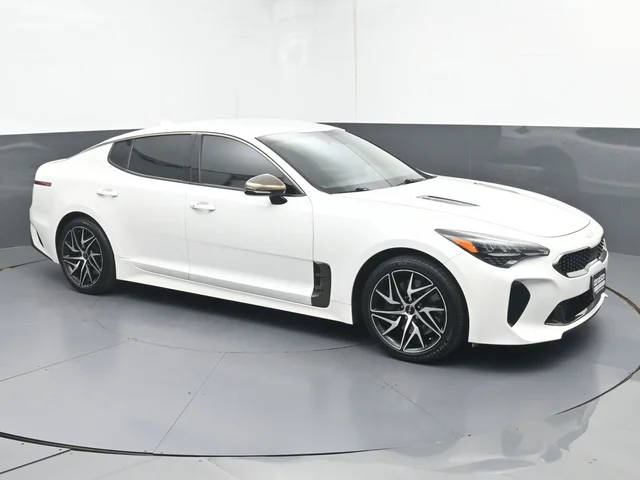 2022 Kia Stinger GT-Line RWD photo