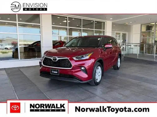 2022 Toyota Highlander LE AWD photo