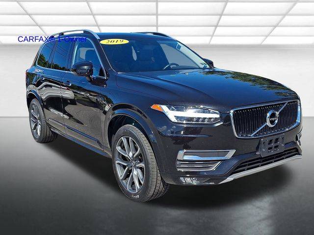 2019 Volvo XC90 Momentum AWD photo