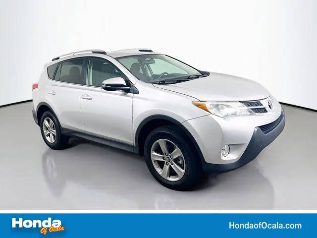 2015 Toyota RAV4 XLE FWD photo