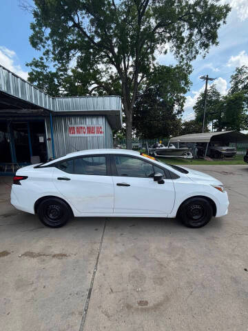 2022 Nissan Versa S FWD photo
