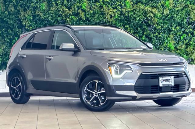 2023 Kia Niro EX FWD photo