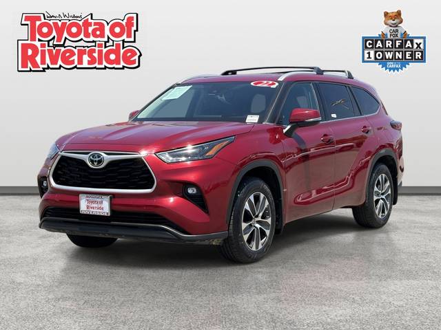 2022 Toyota Highlander XLE FWD photo