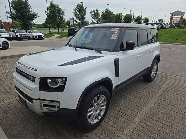 2023 Land Rover Defender 110 S AWD photo