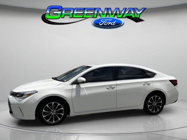 2016 Toyota Avalon XLE FWD photo
