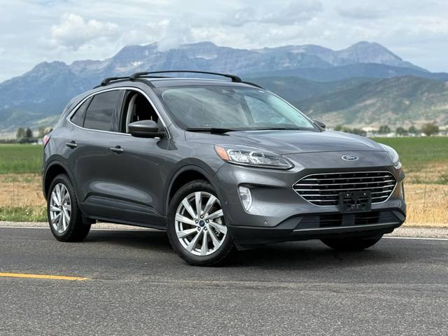 2022 Ford Escape Titanium AWD photo