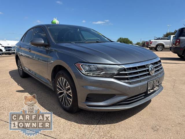 2021 Volkswagen Jetta SE FWD photo