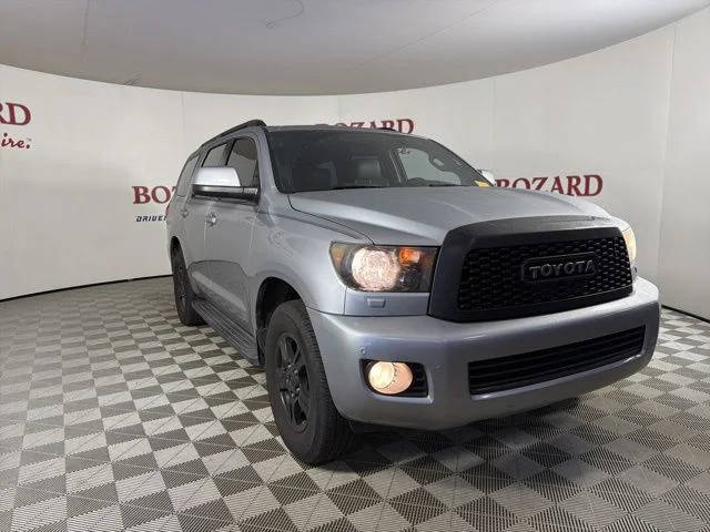 2016 Toyota Sequoia SR5 RWD photo