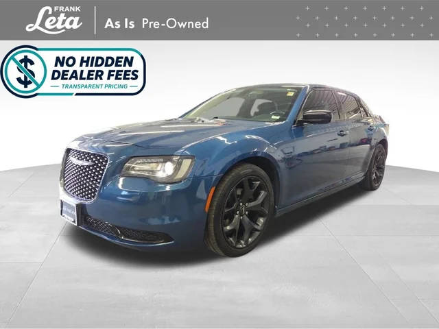 2020 Chrysler 300 Touring RWD photo