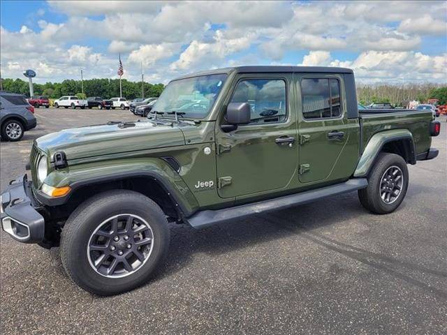 2022 Jeep Gladiator Overland 4WD photo