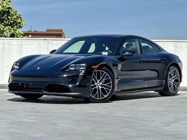 2023 Porsche Taycan RWD photo