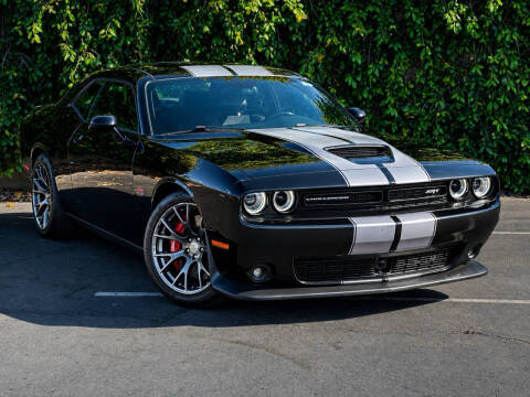 2015 Dodge Challenger SRT 392 RWD photo