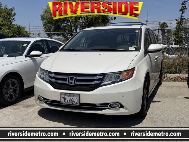 2015 Honda Odyssey Touring Elite FWD photo