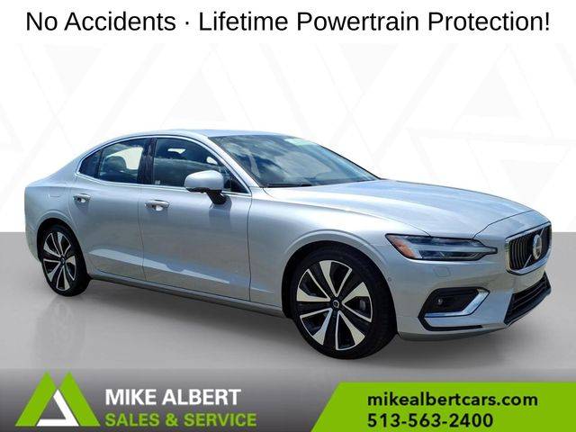 2023 Volvo S60 Ultimate Bright Theme AWD photo