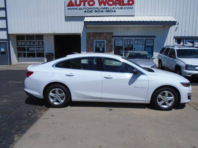 2023 Chevrolet Malibu LS FWD photo