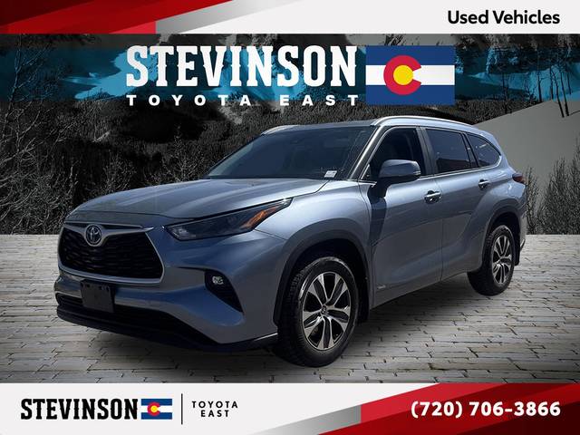 2023 Toyota Highlander Hybrid XLE AWD photo