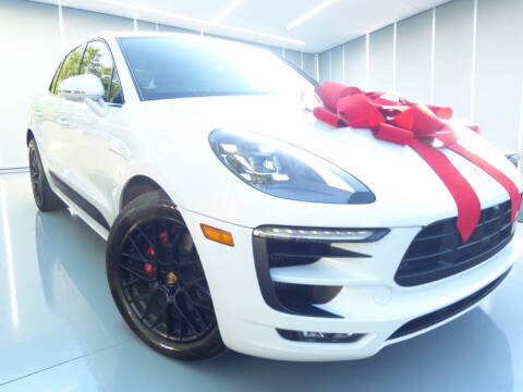 2018 Porsche Macan GTS AWD photo