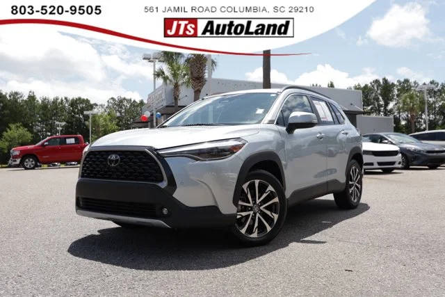 2023 Toyota Corolla Cross XLE AWD photo