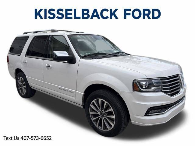 2017 Lincoln Navigator Select RWD photo