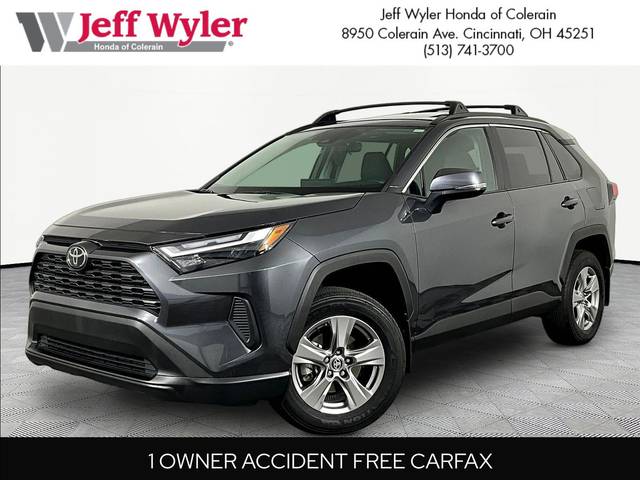2023 Toyota RAV4 XLE AWD photo