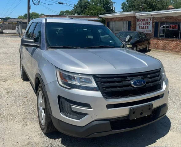2018 Ford Explorer  AWD photo