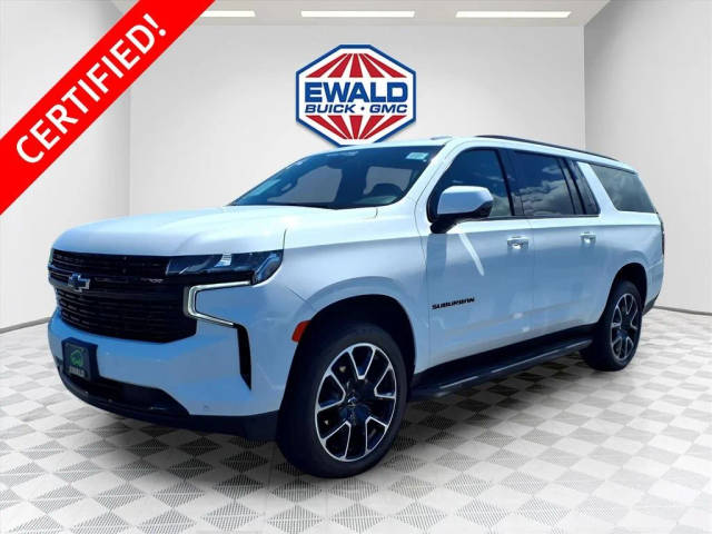 2023 Chevrolet Suburban RST 4WD photo