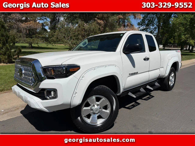 2023 Toyota Tacoma SR5 4WD photo