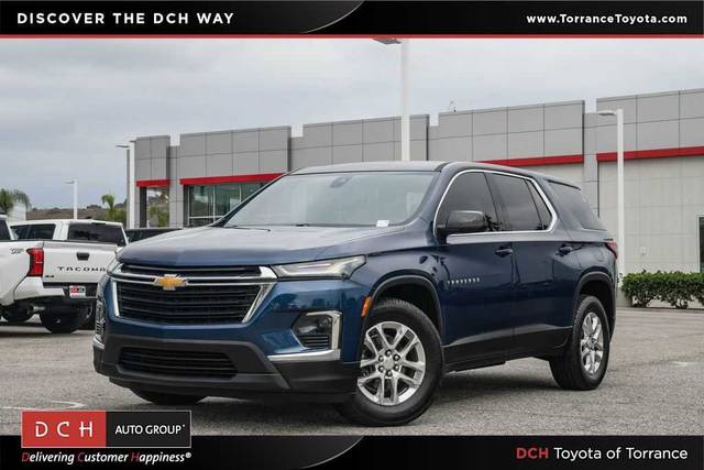 2022 Chevrolet Traverse LS FWD photo