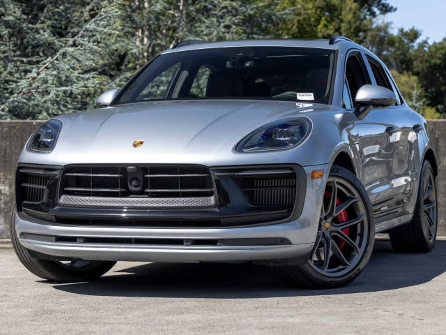2022 Porsche Macan GTS AWD photo
