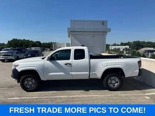 2022 Toyota Tacoma SR RWD photo