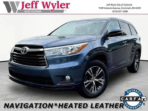 2016 Toyota Highlander XLE FWD photo