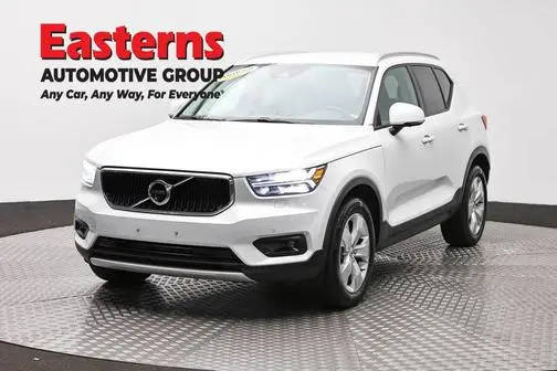 2022 Volvo XC40 Momentum AWD photo